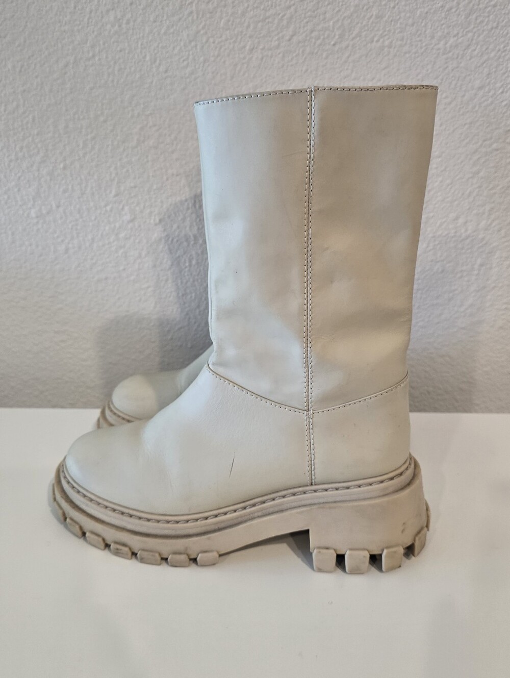 Schutz Women’s Beige Leather Mid-Calf Zip Combat Boots Round Toe 7